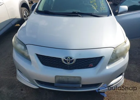 2010 Toyota Corolla S z USA, uszkodzony, nr VIN 2T1BU4EE3AC447745